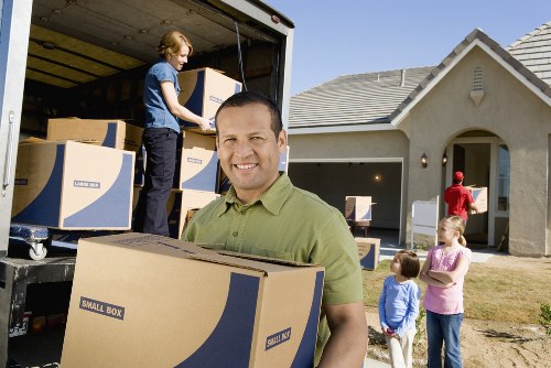 Flexible local van service for relocation and deliveries in Eastham